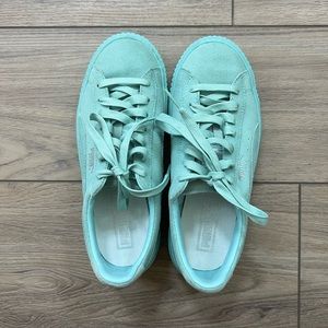Puma Basket Suede Platform Sneakers Aqua Women’s size 7